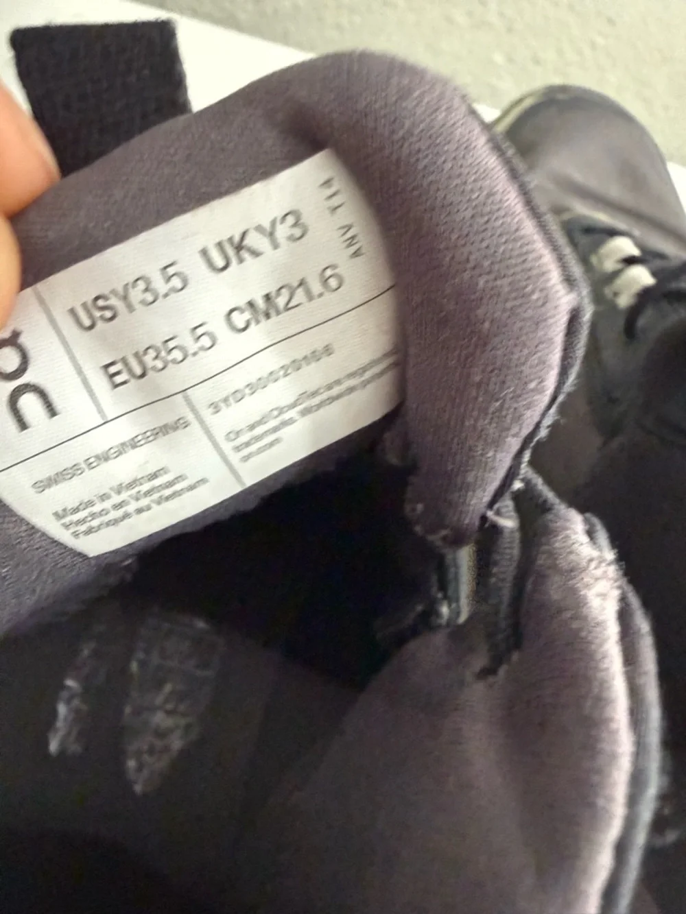 On Running Kids Black and White Low-Top Sneakers